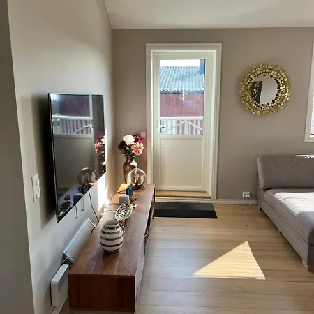 Spacious Private House For Ons24 *