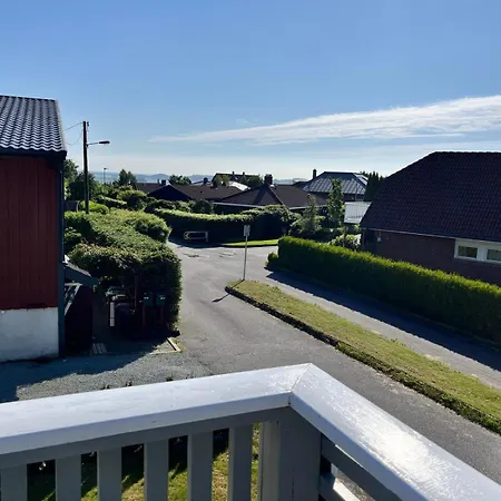 Daire Spacious Private House For Ons24 *